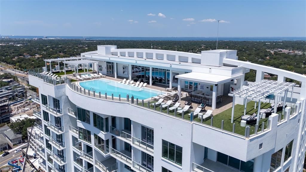 Active With Contract: $2,100,000 (4 beds, 3 baths, 2896 Square Feet)