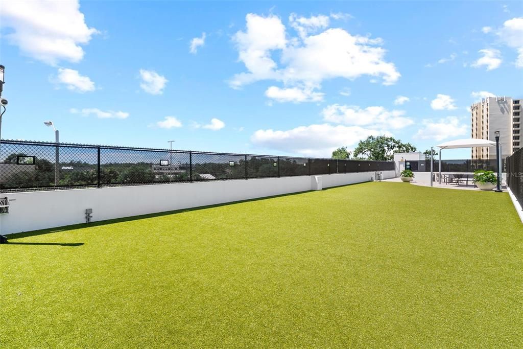 Active With Contract: $2,100,000 (4 beds, 3 baths, 2896 Square Feet)