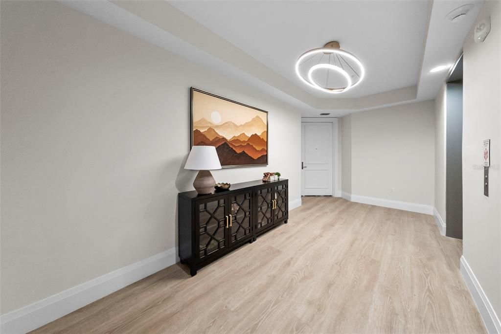 Active With Contract: $2,100,000 (4 beds, 3 baths, 2896 Square Feet)