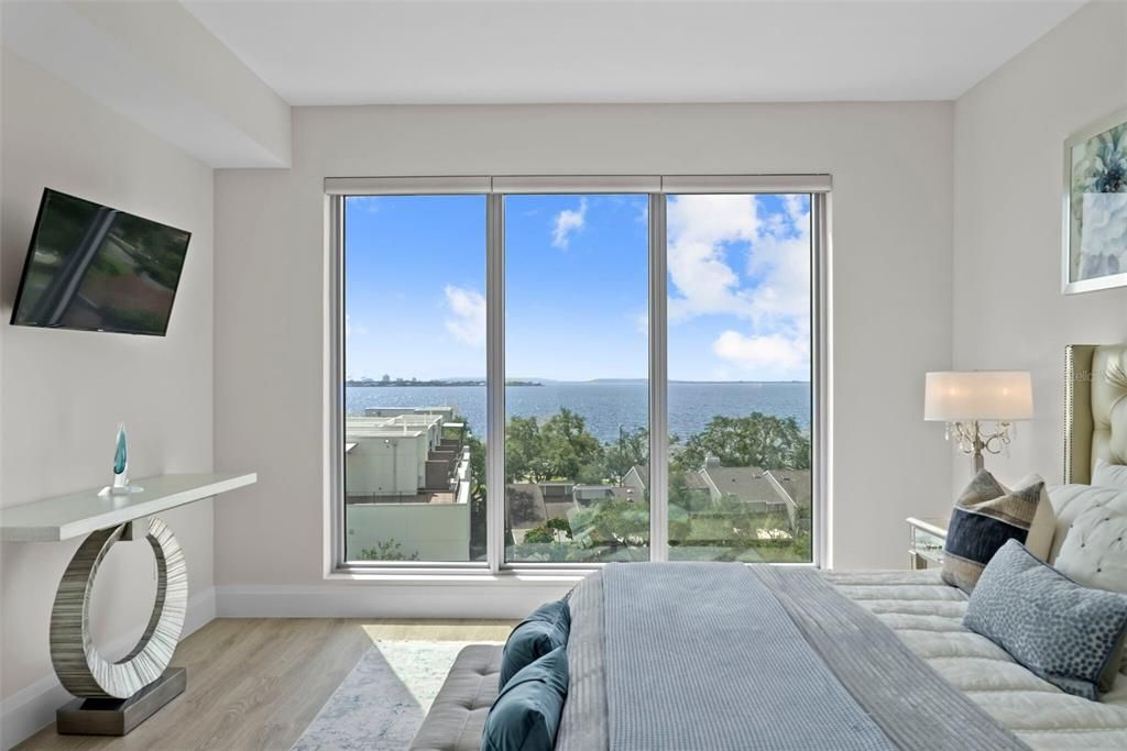 Active With Contract: $2,100,000 (4 beds, 3 baths, 2896 Square Feet)