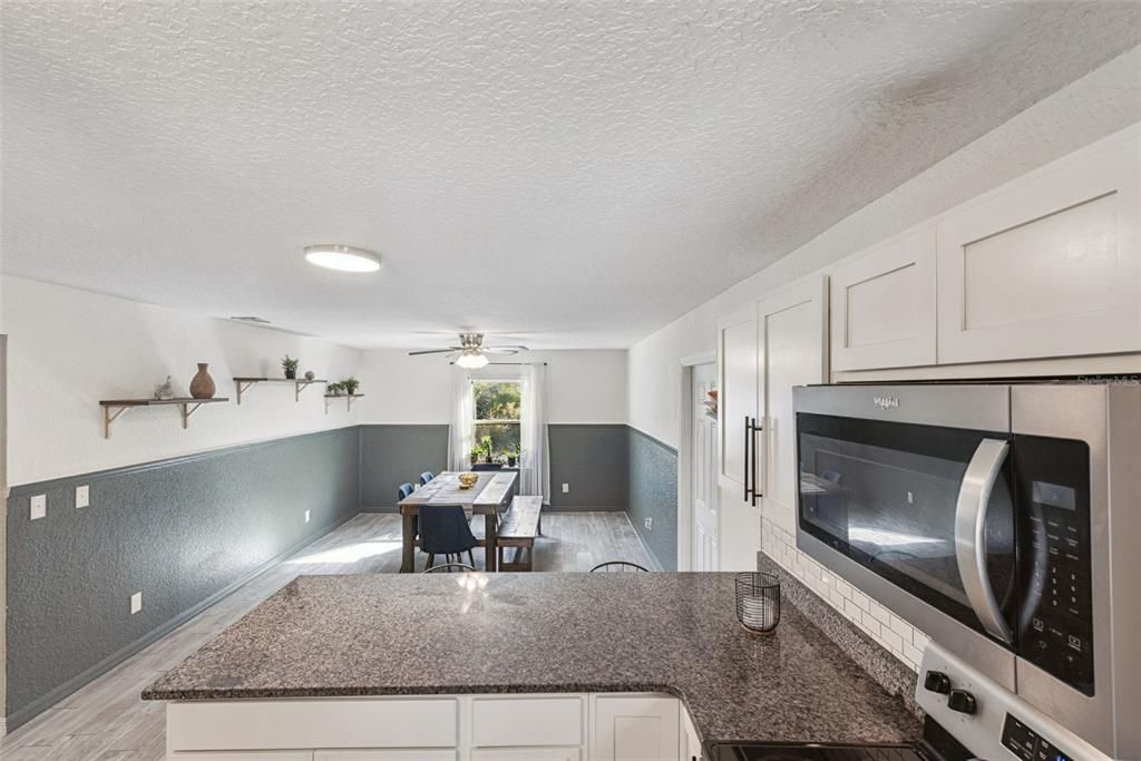 En Venta: $575,000 (4 camas, 2 baños, 2098 Pies cuadrados)
