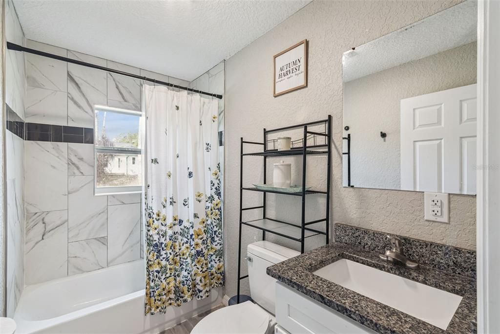 En Venta: $575,000 (4 camas, 2 baños, 2098 Pies cuadrados)