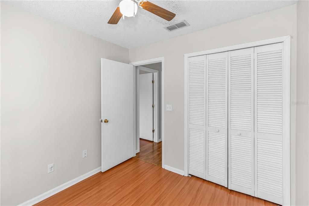 Activo con contrato: $220,000 (3 camas, 2 baños, 1367 Pies cuadrados)