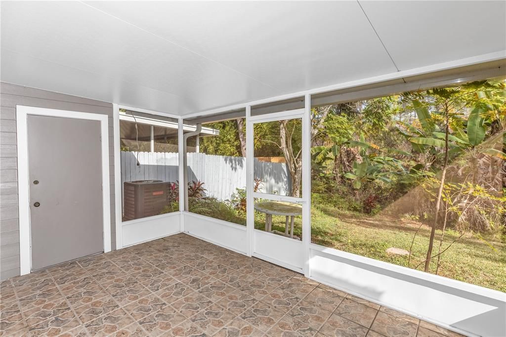 Activo con contrato: $220,000 (3 camas, 2 baños, 1367 Pies cuadrados)