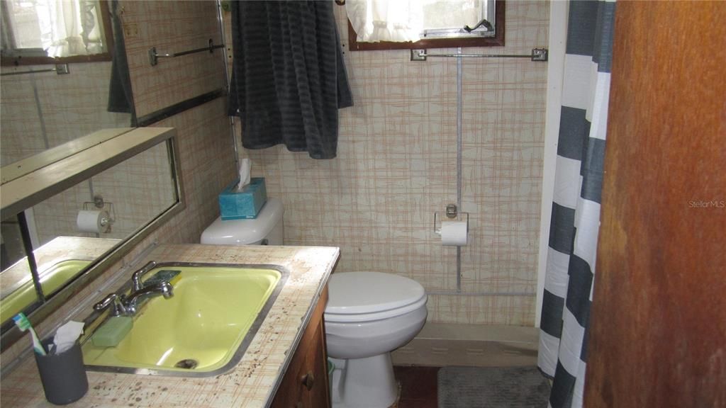 For Sale: $85,000 (2 beds, 1 baths, 510 Square Feet)