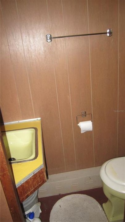 For Sale: $85,000 (2 beds, 1 baths, 510 Square Feet)