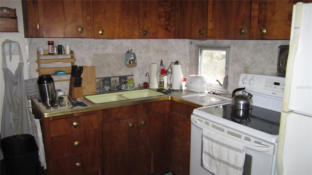 For Sale: $85,000 (2 beds, 1 baths, 510 Square Feet)