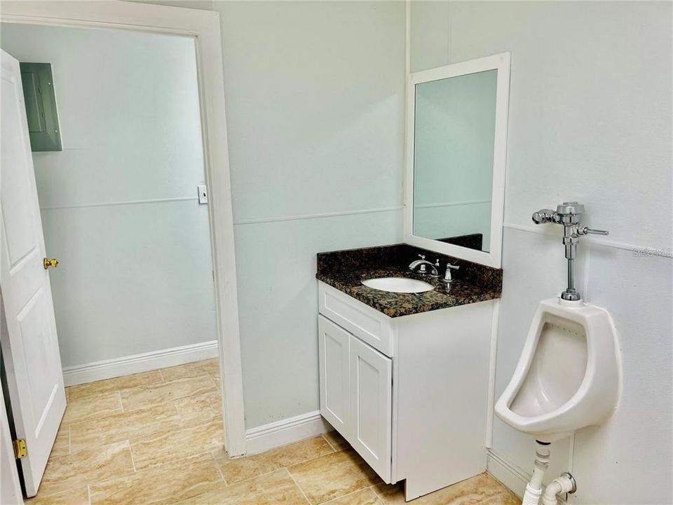 For Sale: $599,995 (0 beds, 0 baths, 5944 Square Feet)