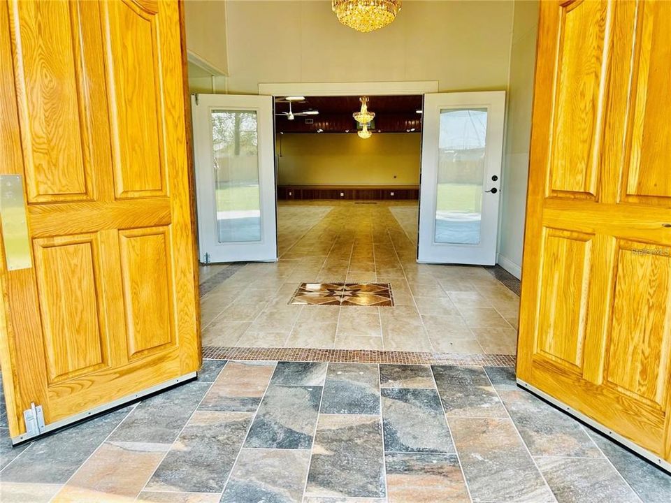 For Sale: $599,995 (0 beds, 0 baths, 5944 Square Feet)