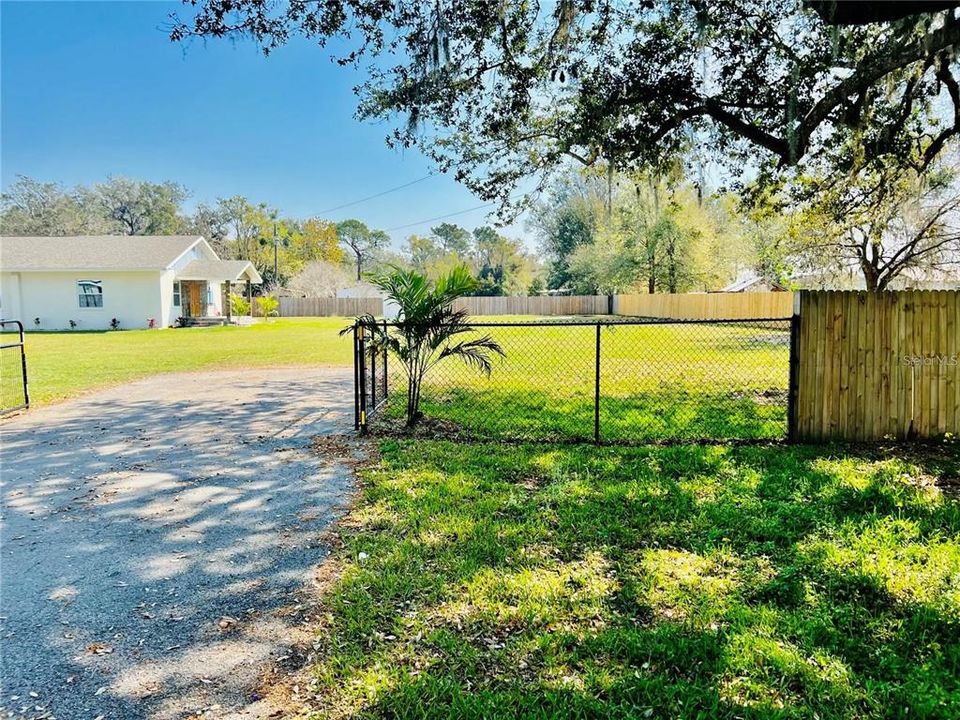 For Sale: $599,995 (0 beds, 0 baths, 5944 Square Feet)