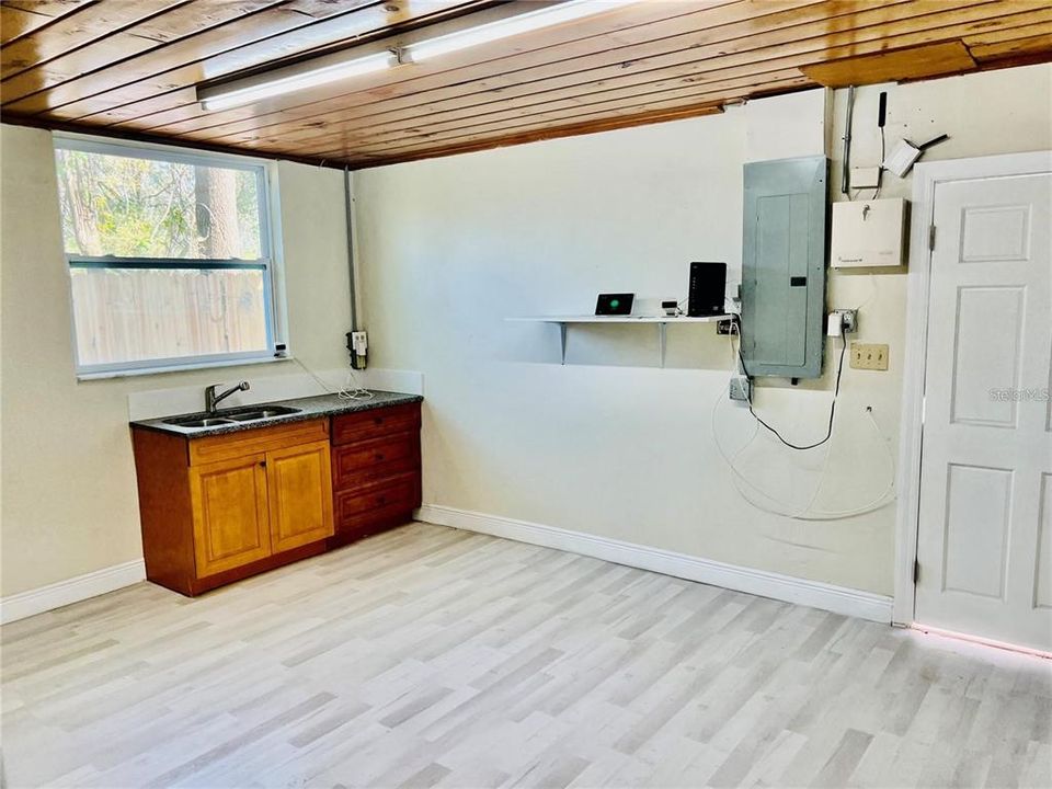 For Sale: $599,995 (0 beds, 0 baths, 5944 Square Feet)