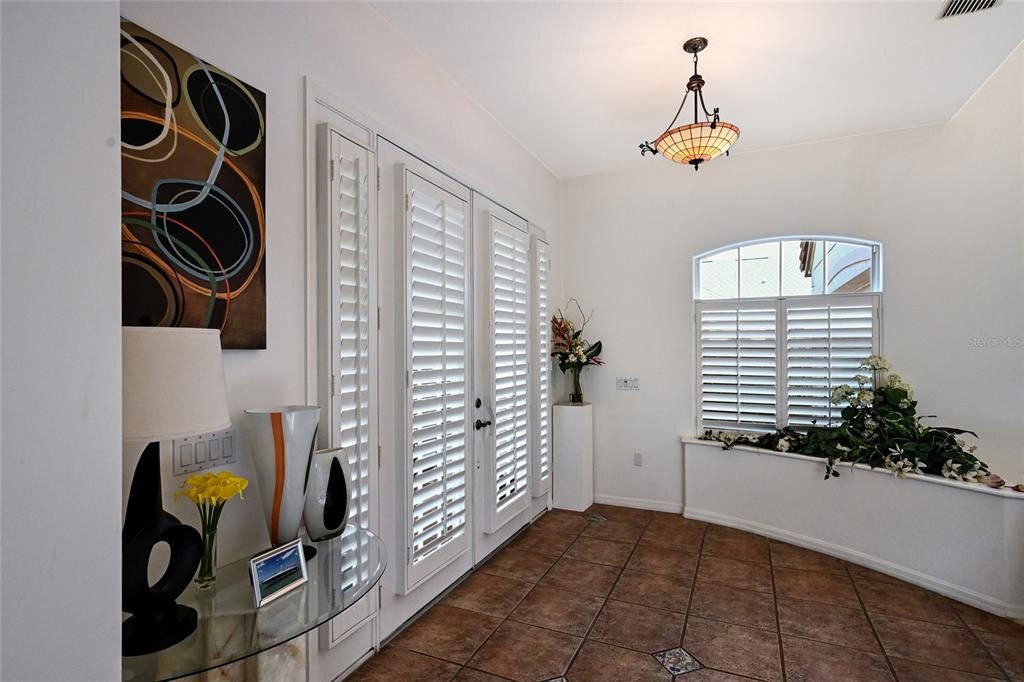 En Venta: $870,000 (3 camas, 3 baños, 2188 Pies cuadrados)