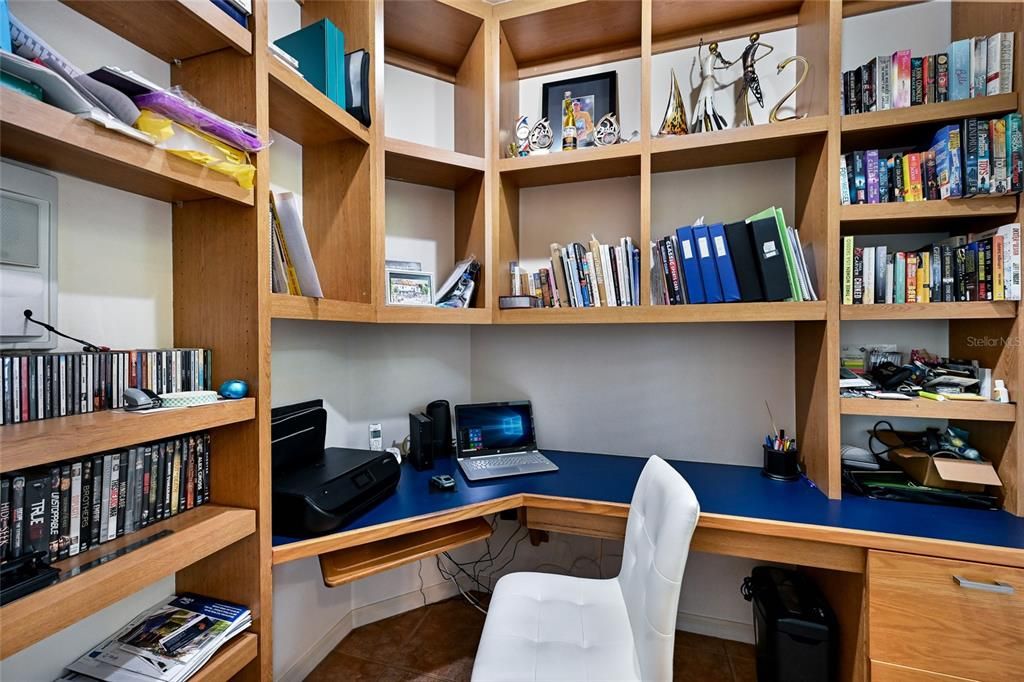 En Venta: $870,000 (3 camas, 3 baños, 2188 Pies cuadrados)