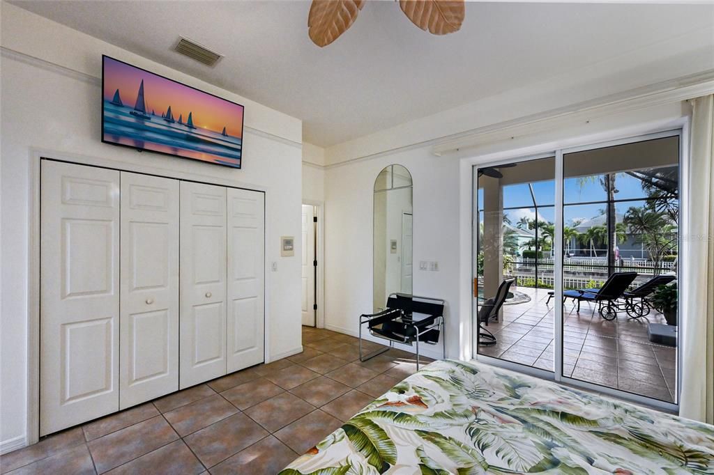 En Venta: $870,000 (3 camas, 3 baños, 2188 Pies cuadrados)