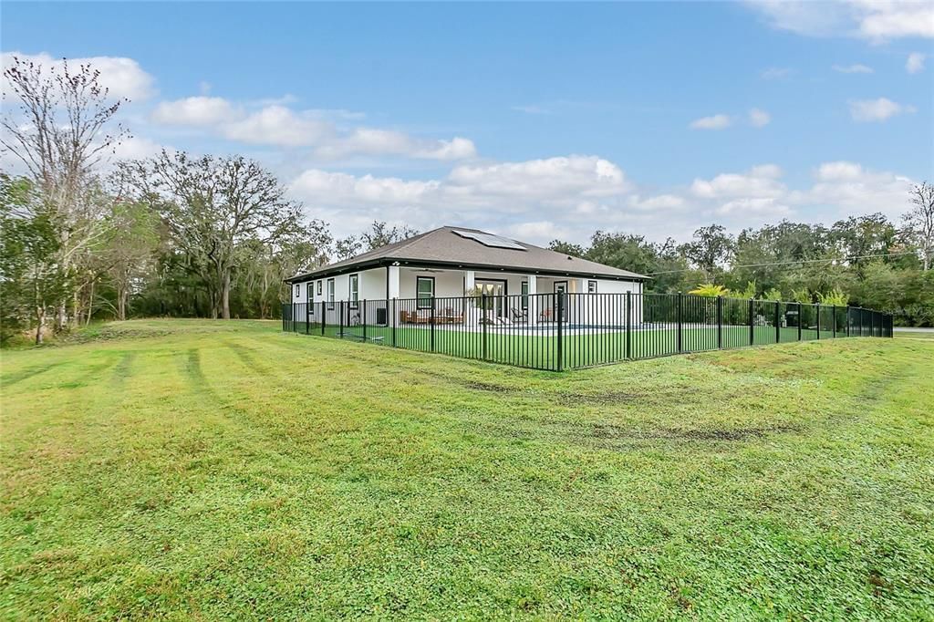 En Venta: $820,000 (4 camas, 4 baños, 2559 Pies cuadrados)