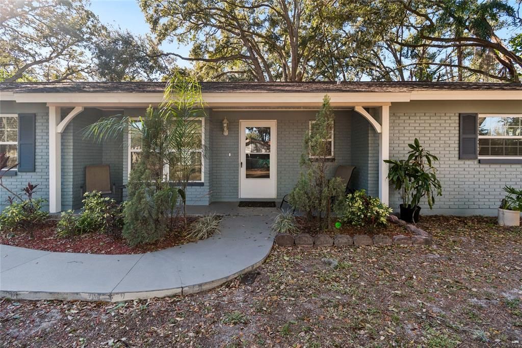 En Venta: $699,900 (4 camas, 3 baños, 2116 Pies cuadrados)