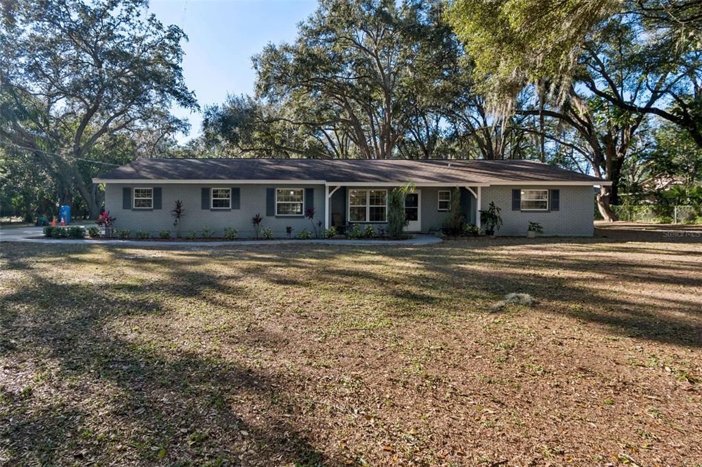 En Venta: $699,900 (4 camas, 3 baños, 2116 Pies cuadrados)