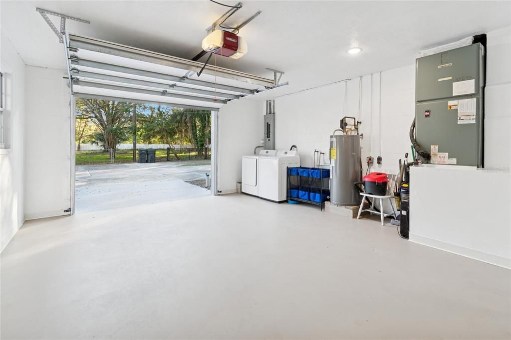 En Venta: $699,900 (4 camas, 3 baños, 2116 Pies cuadrados)