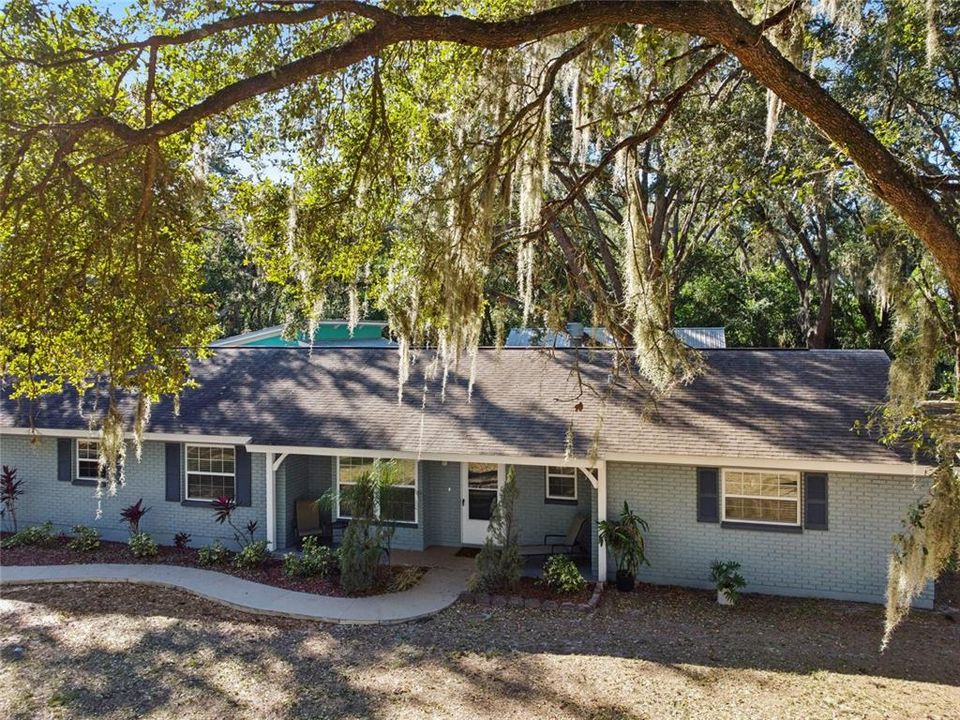 En Venta: $699,900 (4 camas, 3 baños, 2116 Pies cuadrados)