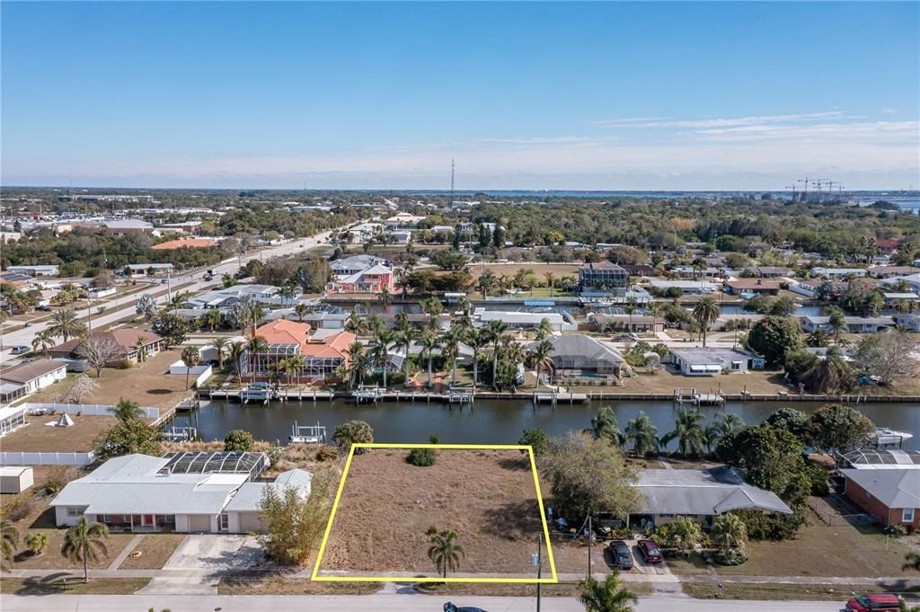待售: $279,000 (0.29 acres)