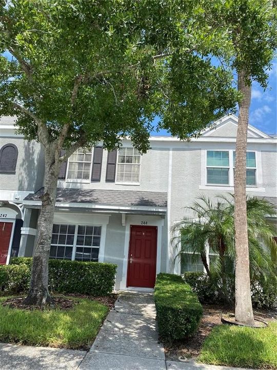 For Sale: $210,000 (2 beds, 2 baths, 1110 Square Feet)