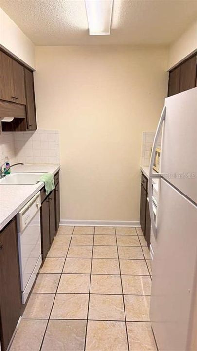 На продажу: $97,000 (1 спален, 1 ванн, 760 Квадратных фут)