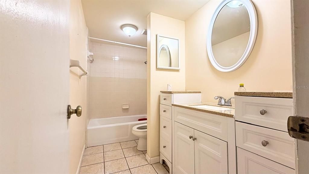 На продажу: $97,000 (1 спален, 1 ванн, 760 Квадратных фут)