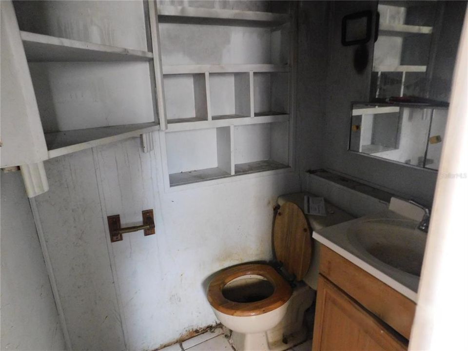 Activo con contrato: $129,900 (2 camas, 1 baños, 1024 Pies cuadrados)