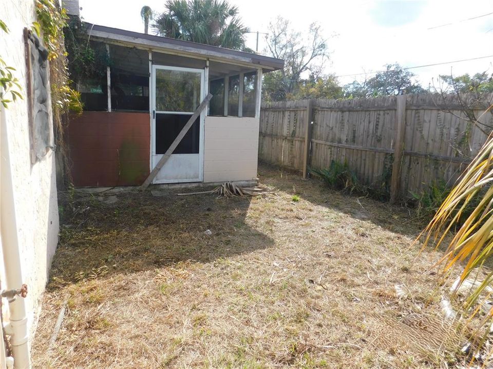 Activo con contrato: $129,900 (2 camas, 1 baños, 1024 Pies cuadrados)