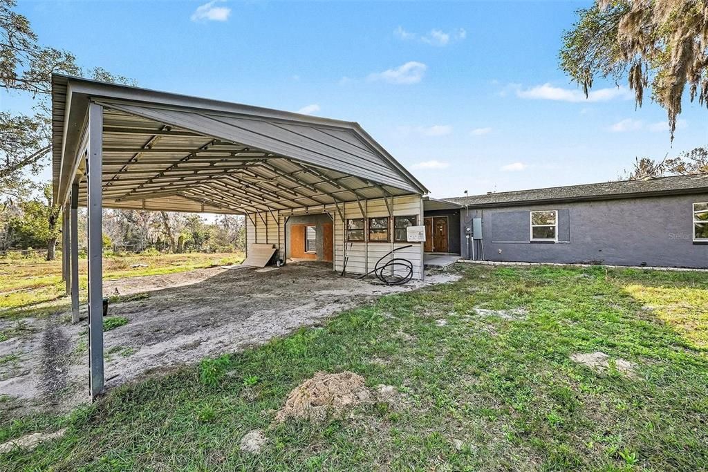 Activo con contrato: $399,999 (4 camas, 3 baños, 2500 Pies cuadrados)