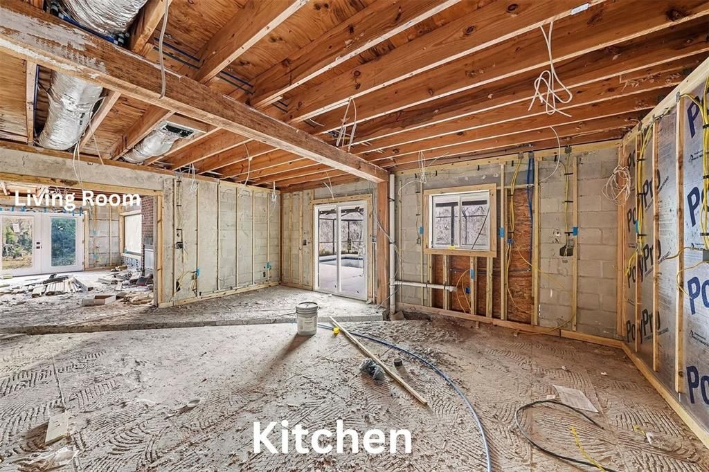 Activo con contrato: $399,999 (4 camas, 3 baños, 2500 Pies cuadrados)