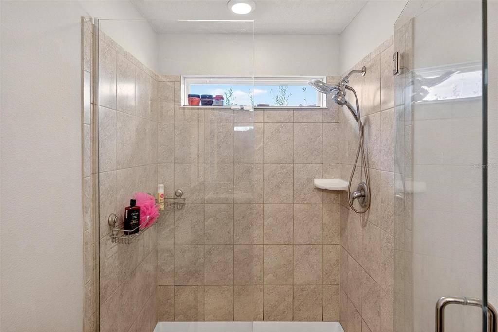 На продажу: $375,000 (2 спален, 2 ванн, 1620 Квадратных фут)