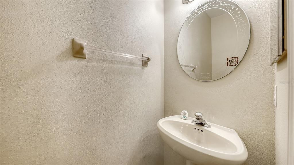 Activo con contrato: $470,000 (5 camas, 3 baños, 2888 Pies cuadrados)