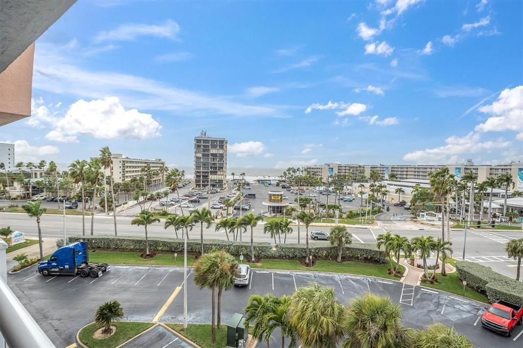En Venta: $1,050,000 (3 camas, 2 baños, 1220 Pies cuadrados)