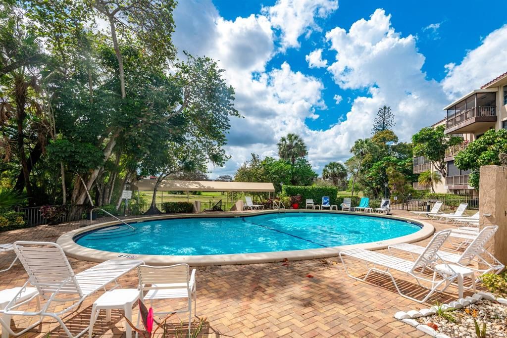 For Sale: $100,000 (2 beds, 2 baths, 1130 Square Feet)