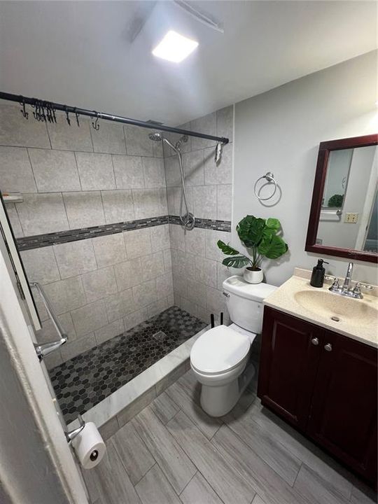 For Sale: $100,000 (2 beds, 2 baths, 1130 Square Feet)