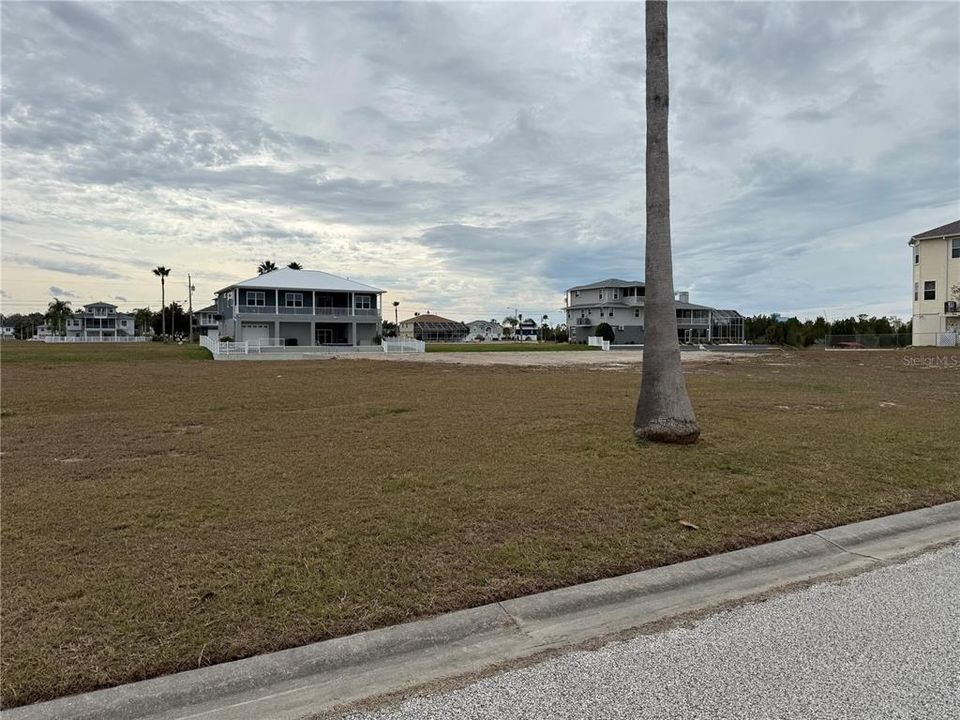 En Venta: $55,000 (0.17 acres)