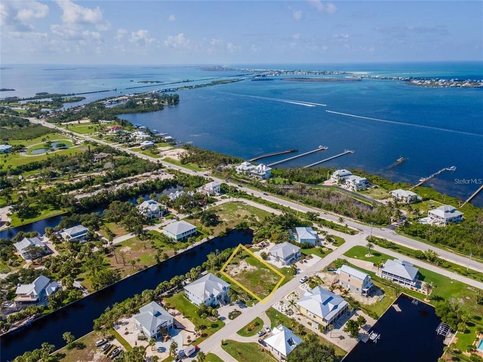 待售: $99,000 (0.34 acres)