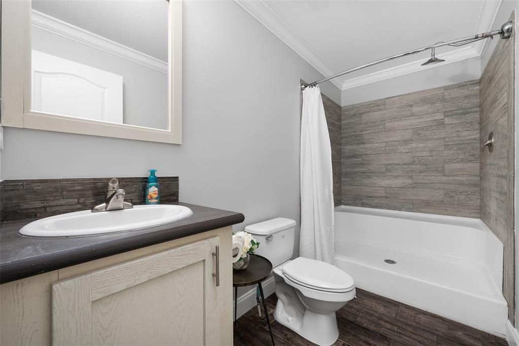En Venta: $515,000 (4 camas, 2 baños, 3046 Pies cuadrados)