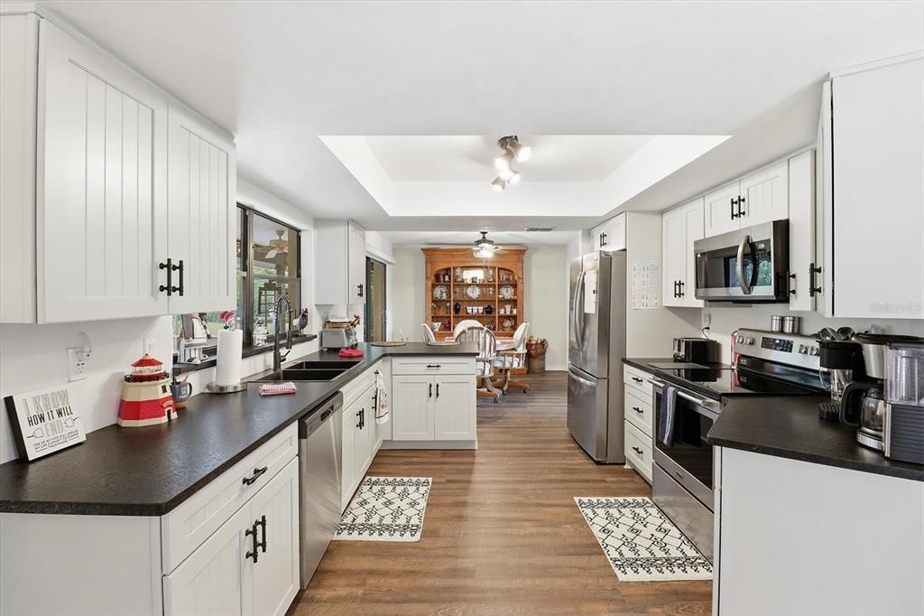 Active With Contract: $310,000 (3 beds, 2 baths, 2008 Square Feet)
