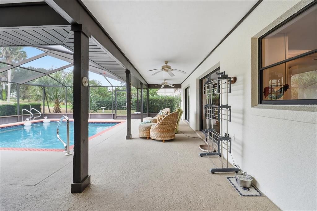 Active With Contract: $310,000 (3 beds, 2 baths, 2008 Square Feet)