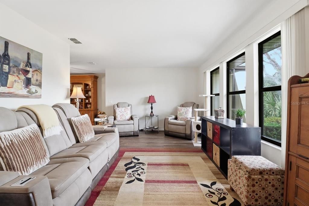Active With Contract: $310,000 (3 beds, 2 baths, 2008 Square Feet)