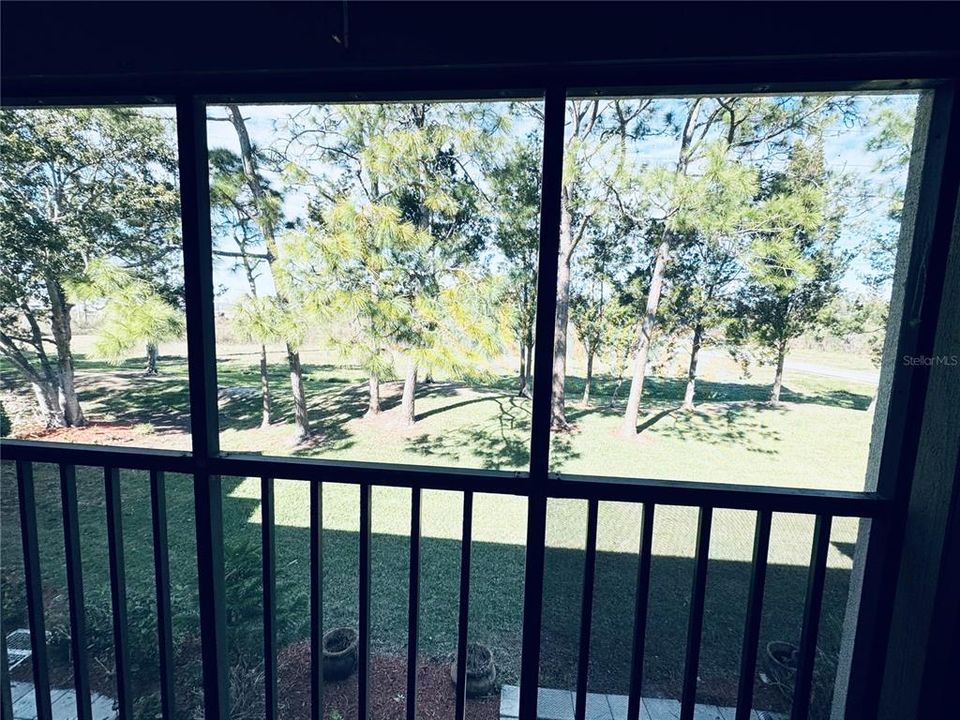 Под контрактом: $1,695 (2 спален, 2 ванн, 879 Квадратных фут)