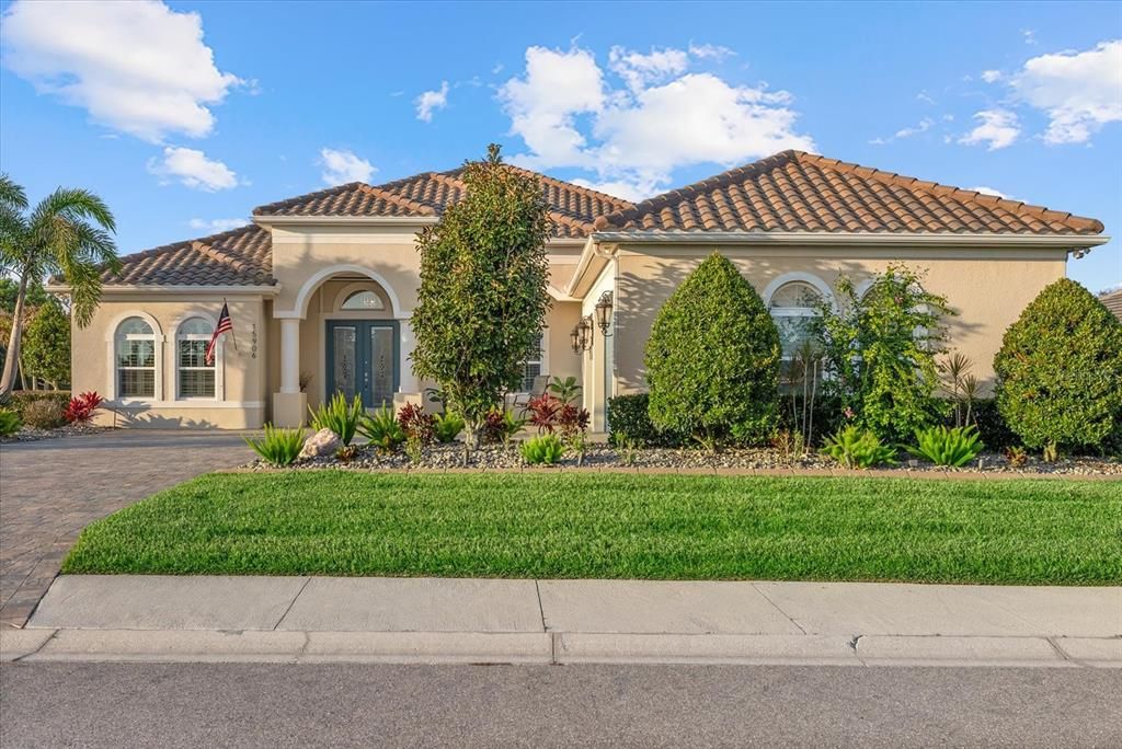 For Sale: $875,000 (4 beds, 3 baths, 2906 Square Feet)