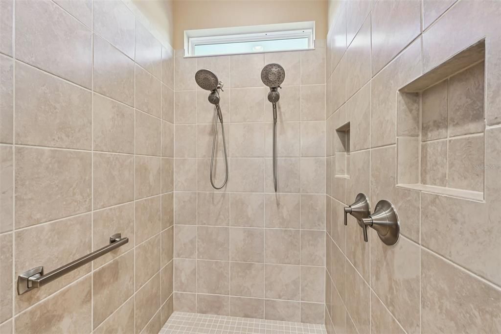 For Sale: $875,000 (4 beds, 3 baths, 2906 Square Feet)