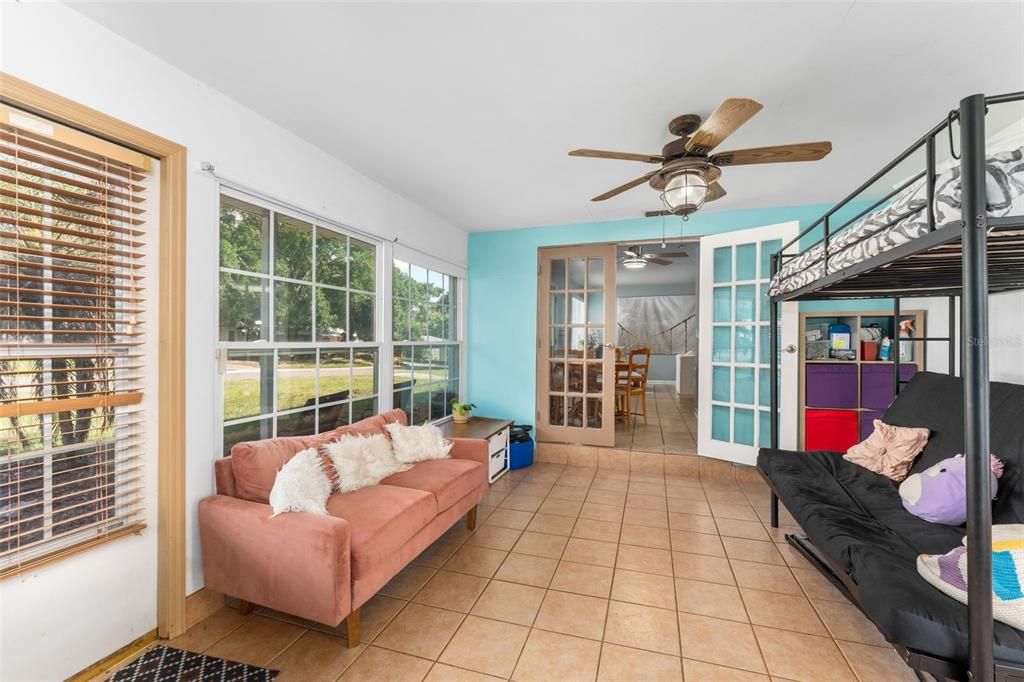 En Venta: $275,000 (2 camas, 1 baños, 1124 Pies cuadrados)