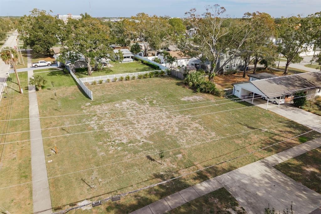 For Sale: $500,000 (0.34 acres)