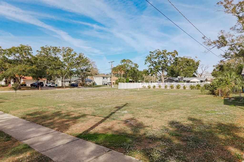 For Sale: $500,000 (0.34 acres)