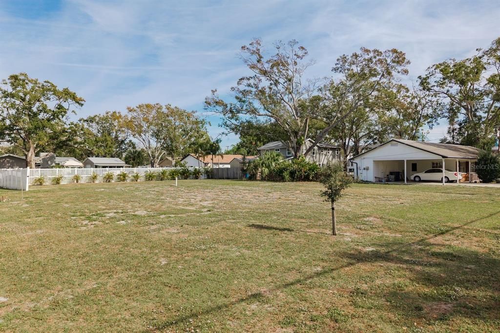 For Sale: $500,000 (0.34 acres)