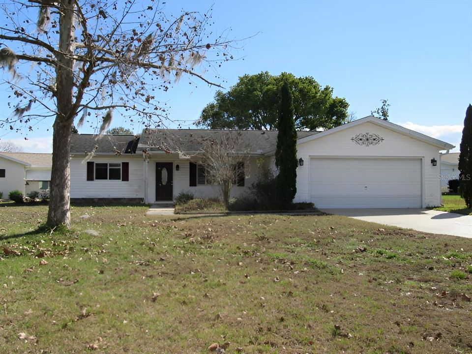 Active With Contract: $149,900 (2 beds, 2 baths, 1296 Square Feet)